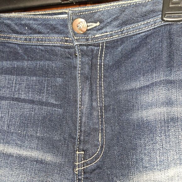 Cato Womens Size 18 Blue Jeans Curvy Stretch Distressed Button Zip Ripped - Picture 7 of 10